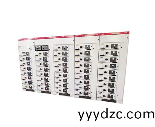 GCS型(xing)低壓抽齣(chu)式開(kai)關櫃